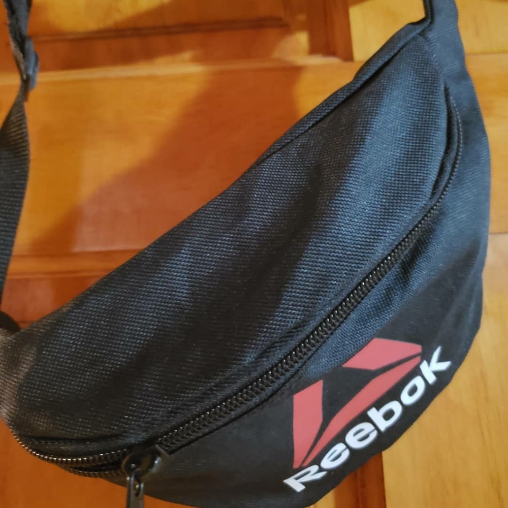 Vintage Reebok fanny pack
